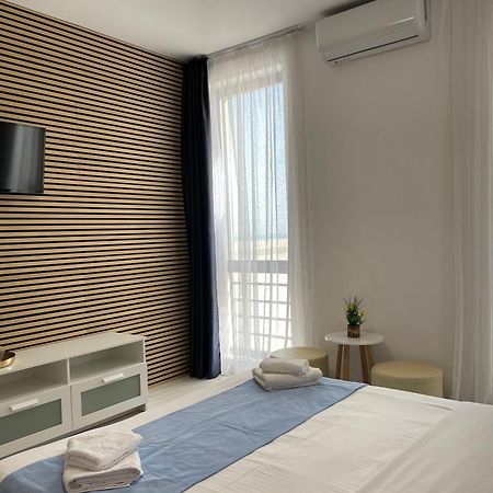 Beach Rooms Roberta Mamaia Extérieur photo