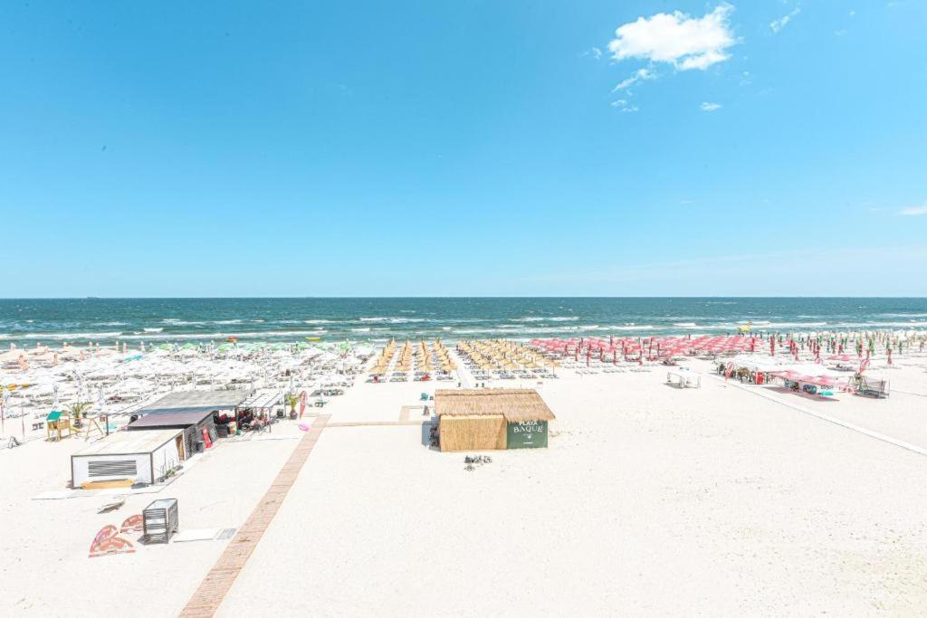 Beach Rooms Roberta Mamaia Extérieur photo