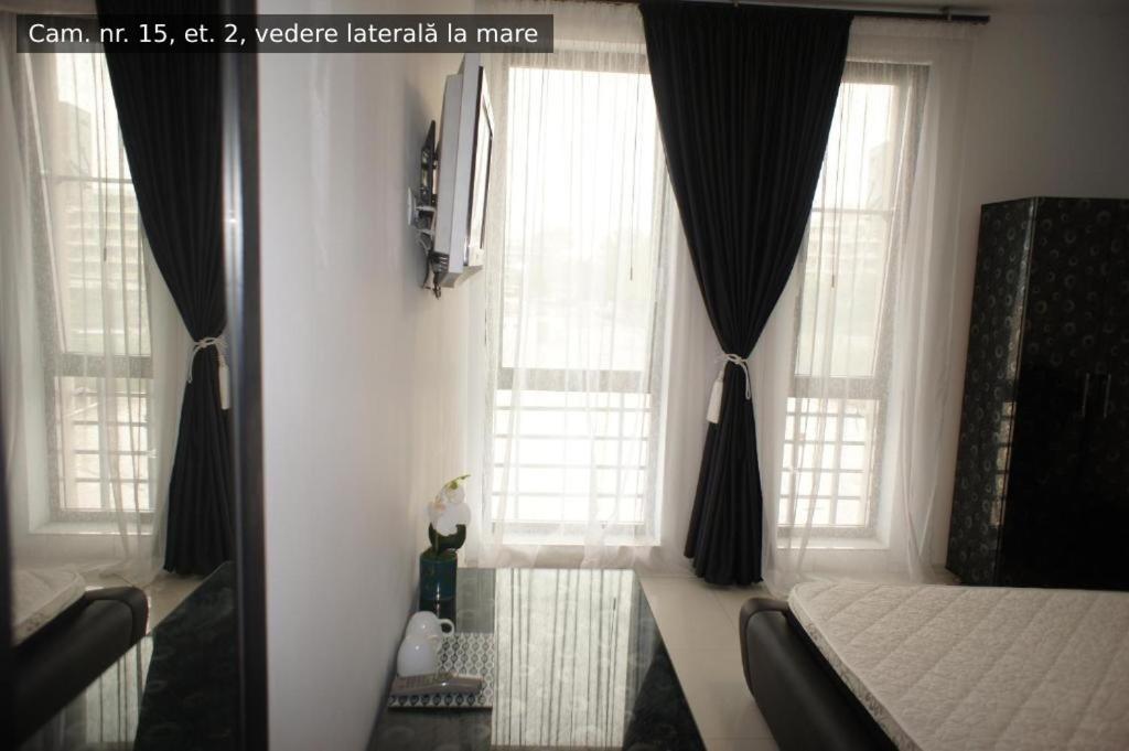 Beach Rooms Roberta Mamaia Extérieur photo