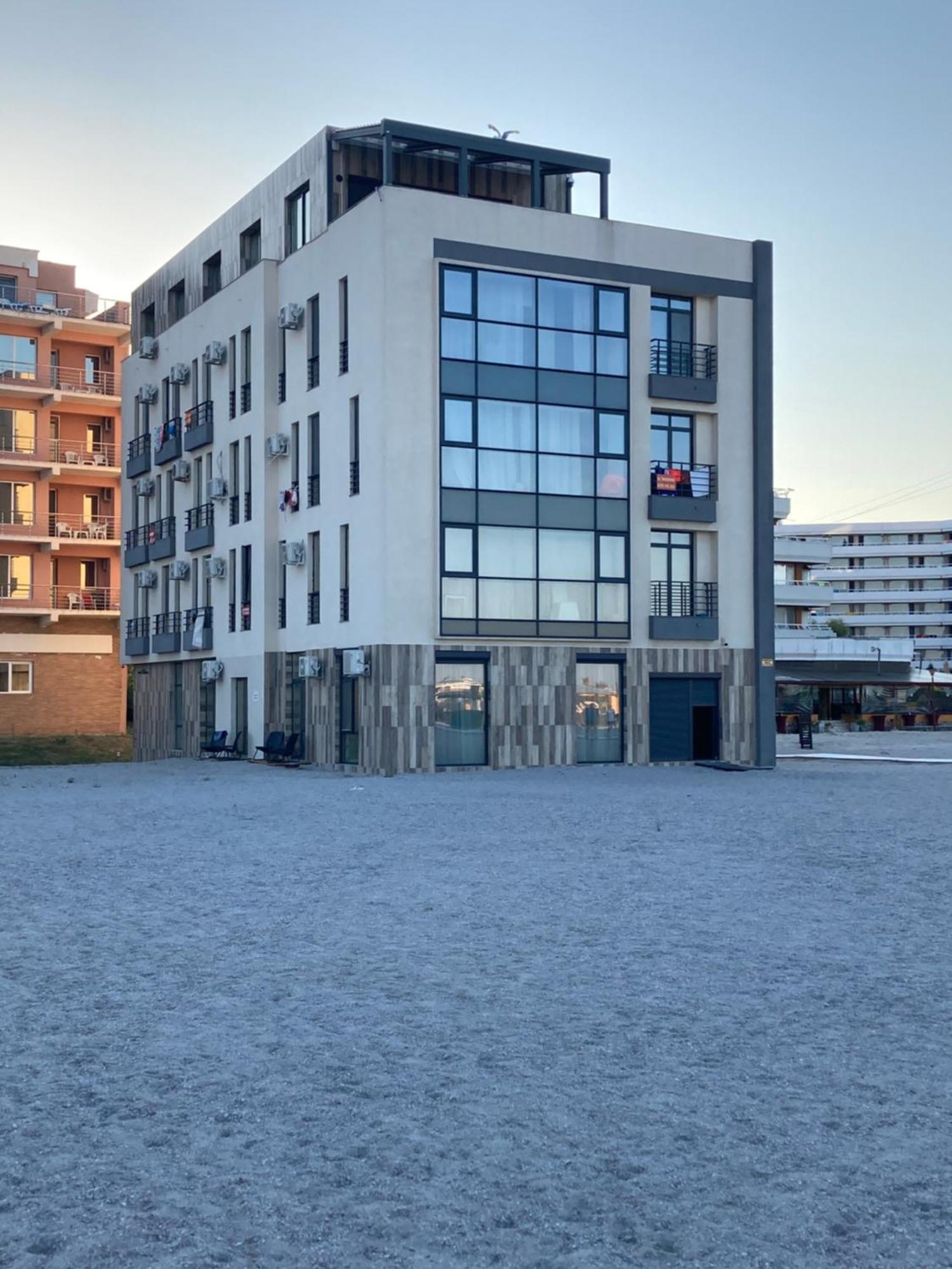 Beach Rooms Roberta Mamaia Extérieur photo