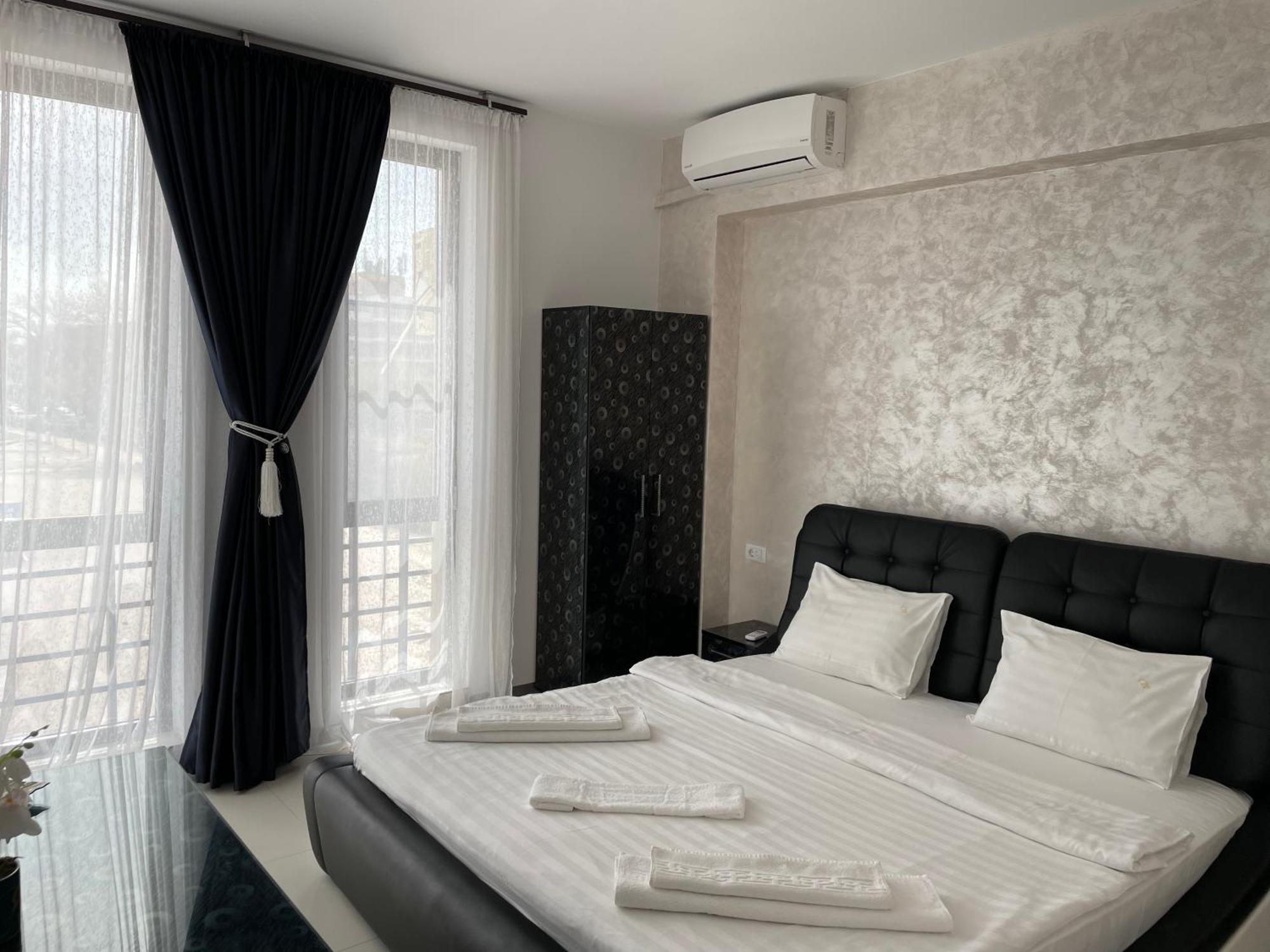 Beach Rooms Roberta Mamaia Extérieur photo